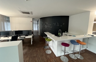 Sozialbereich mit Teeküche.PNG