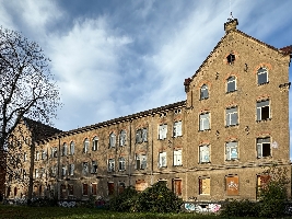 A: Rückansicht ehemaliges Wohnheim