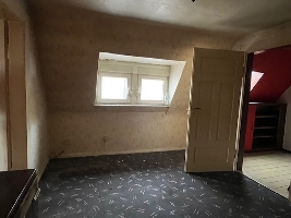 Zimmer mit Heizofen 1.jpg