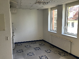 Küche und Aufenthaltsbereich.jpg