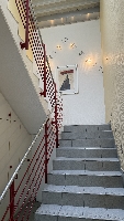 01_Treppenhaus_Aufgang.jpg
