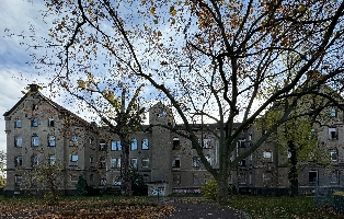 A: Vorderansicht ehemaliges Wohnheim