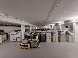Halle Innen_1.jpg