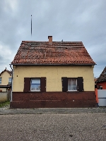 HAUS Front Strassenseite.jpg