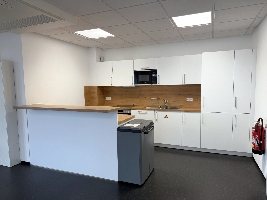 Foto-Küche 2. OG-TÜ-Aischbachstraße 1 .jpg