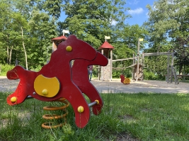 Spielplatz Schwingbodenpark.JPG